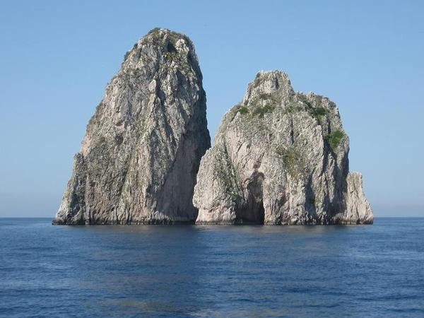 法拉廖尼-卡碧岛必去景点