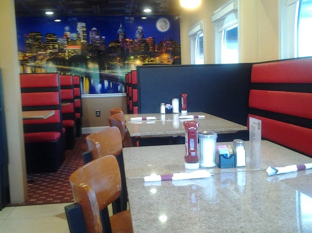 Edgewater Park餐馆和美食-Crystal Diner