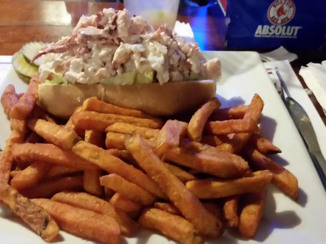 Glocester餐馆和美食-The Tavern On Main