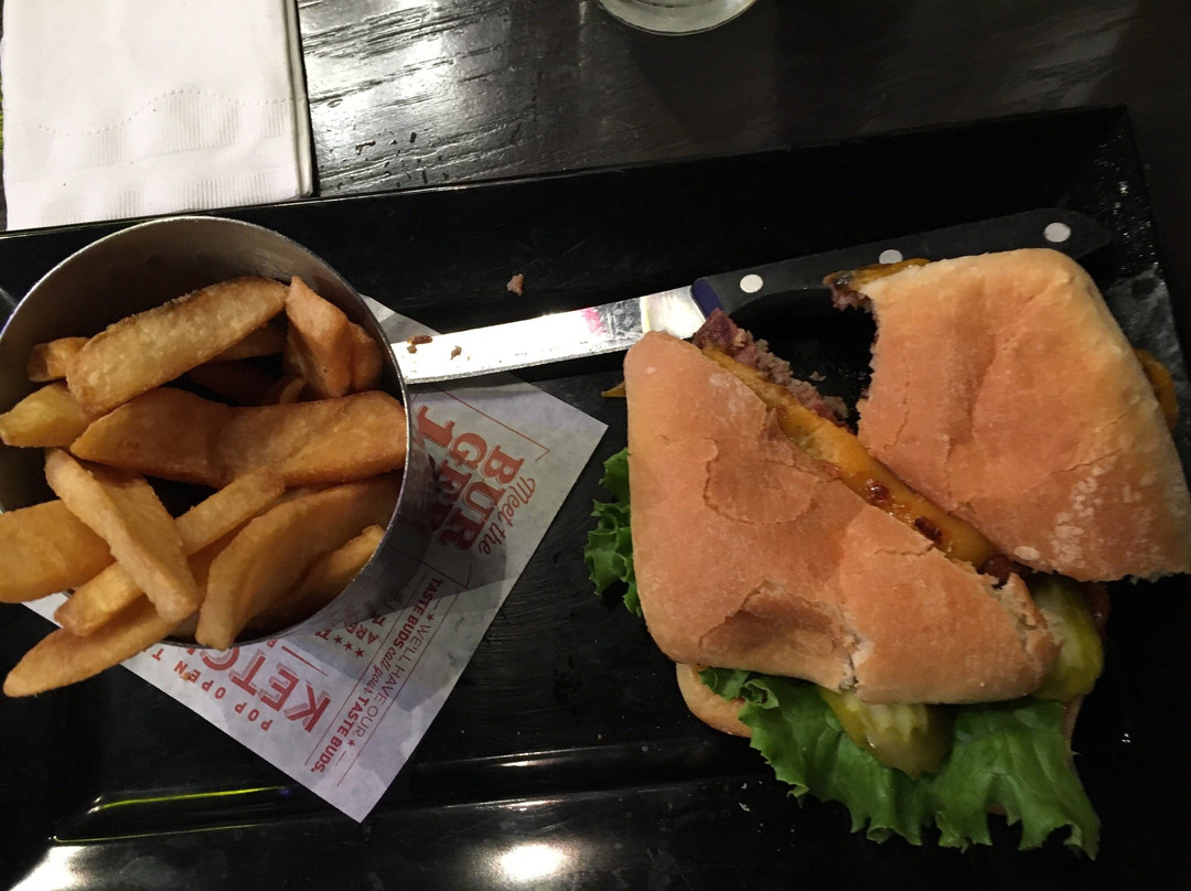 Red Robin Gourmet Burgers And Brews