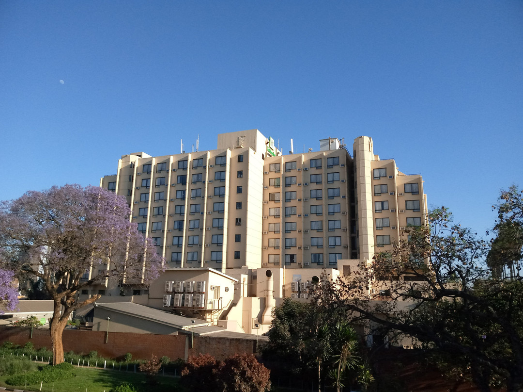 Cresta Oasis Hotel主图