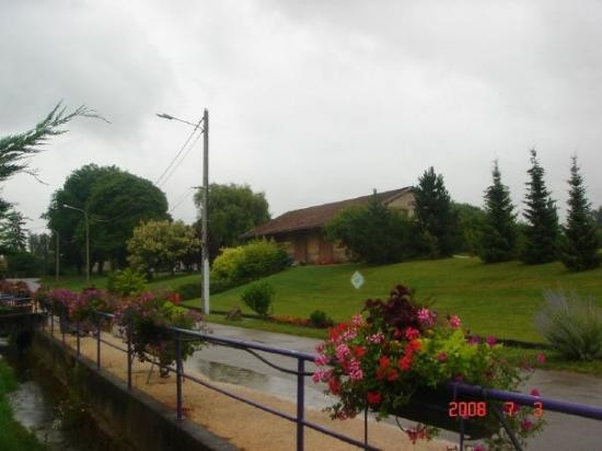 Dompierre-sur-Veyle旅游攻略图片