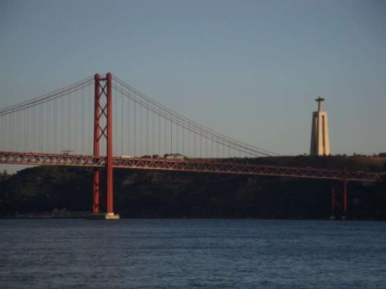 Ponte 25 de Abril-里斯本必去景点