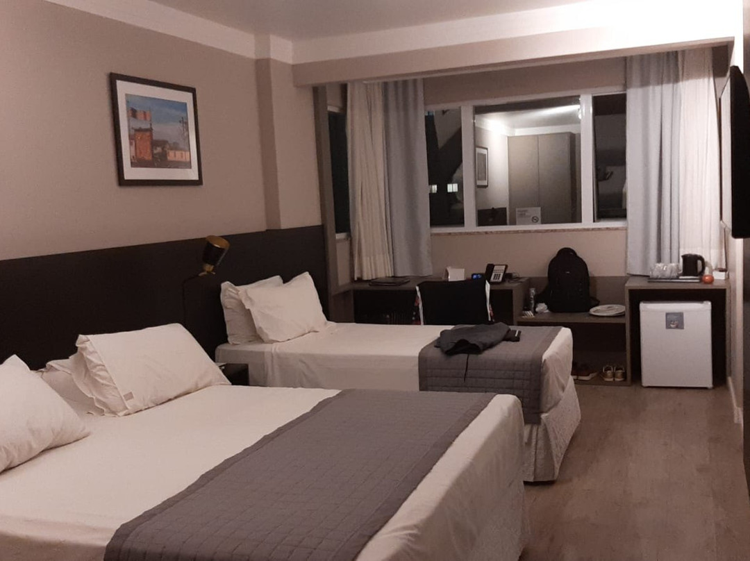 Santa Inn Hotel主图