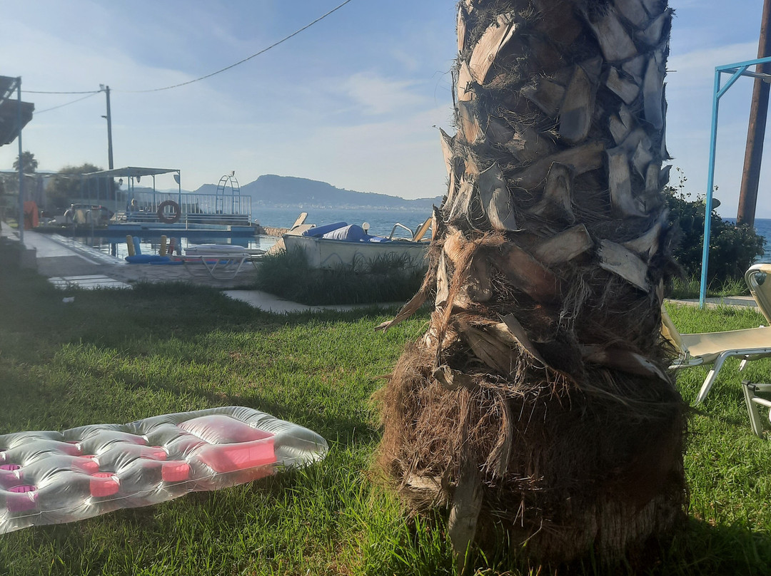 Agoulos Beach Hotel主图