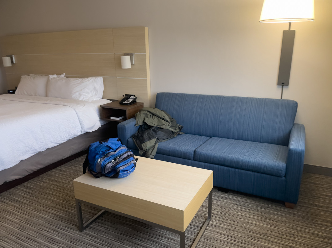 Holiday Inn Express & Suites Elizabethtown North by IHG主图