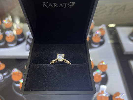 KARATS JEWELERS - Kansas City-欧弗兰帕克必去景点