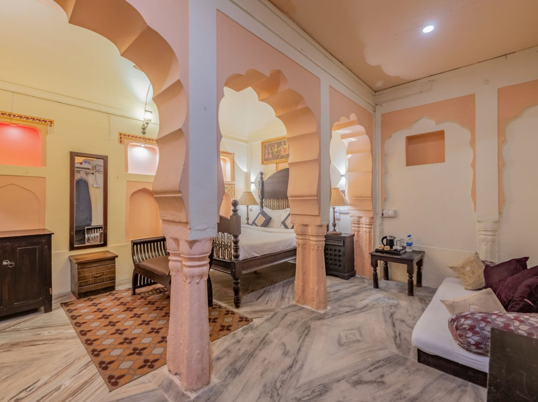 Hotel Shahi Palace主图