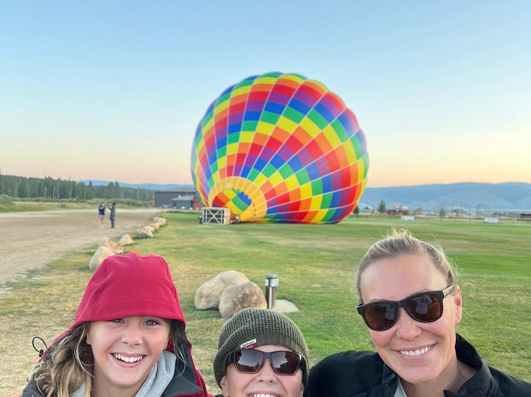 Grand Adventure Balloon Tours-冬季公园必去景点