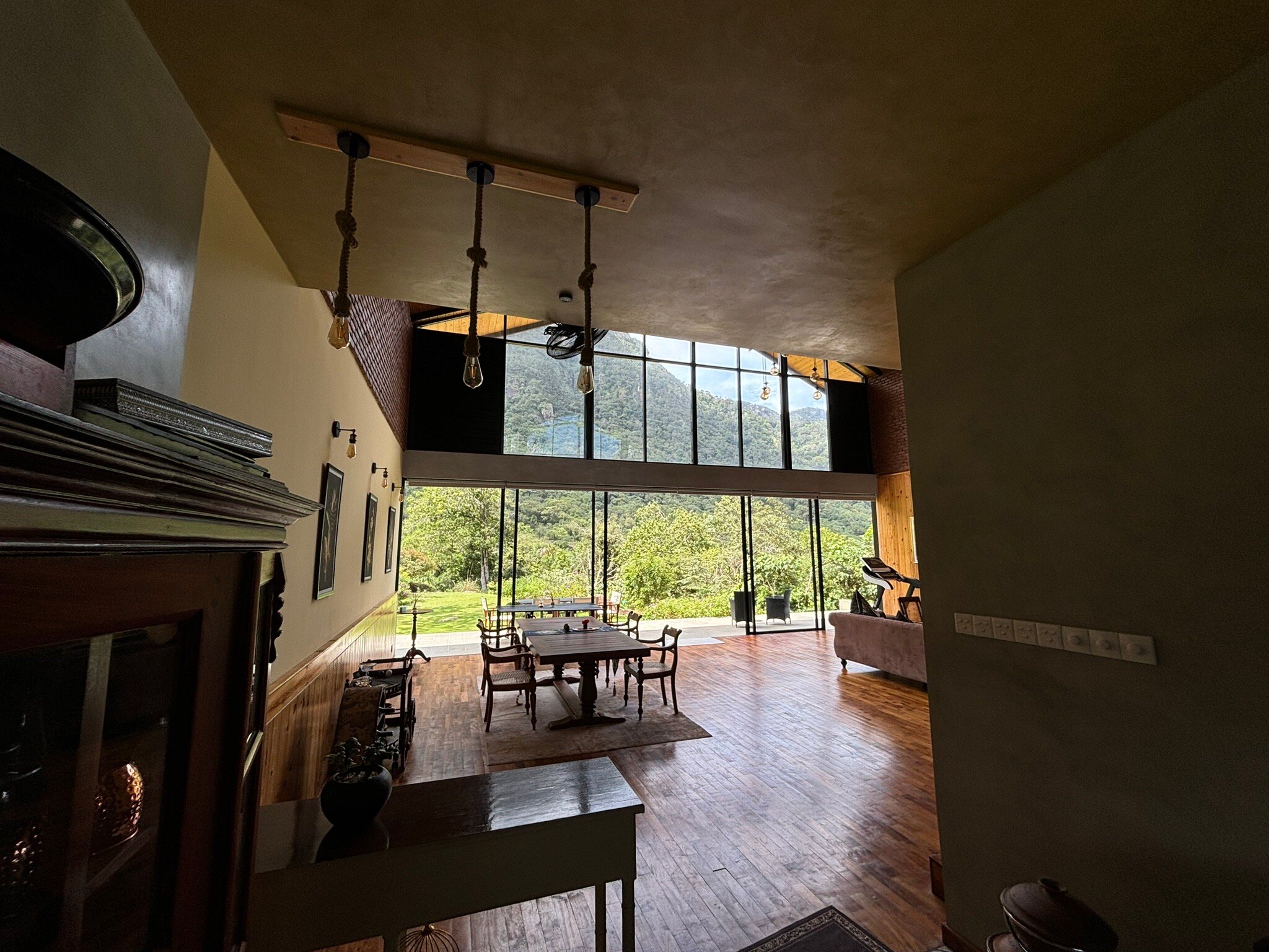 Rosewood Manor-官方