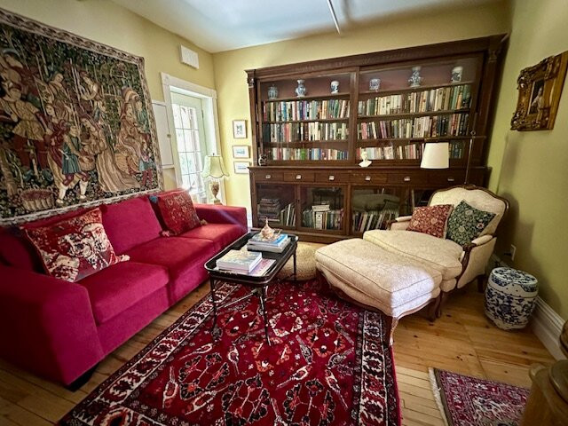 The Queen's Inn主图