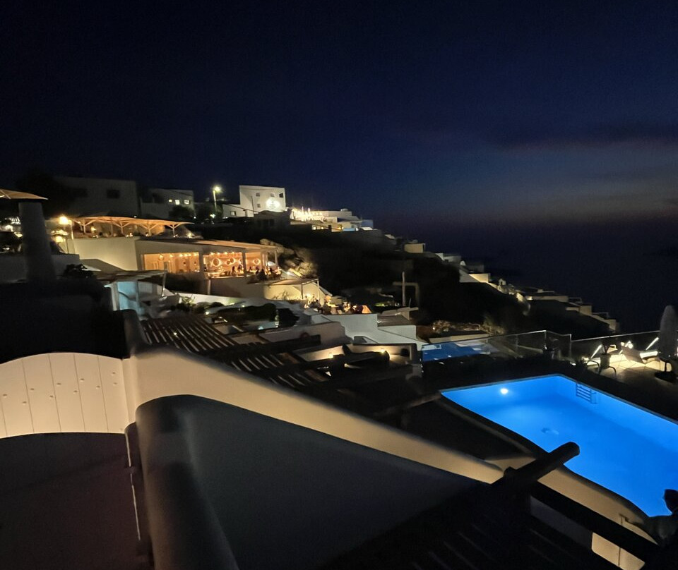 银河套房温泉酒店主图