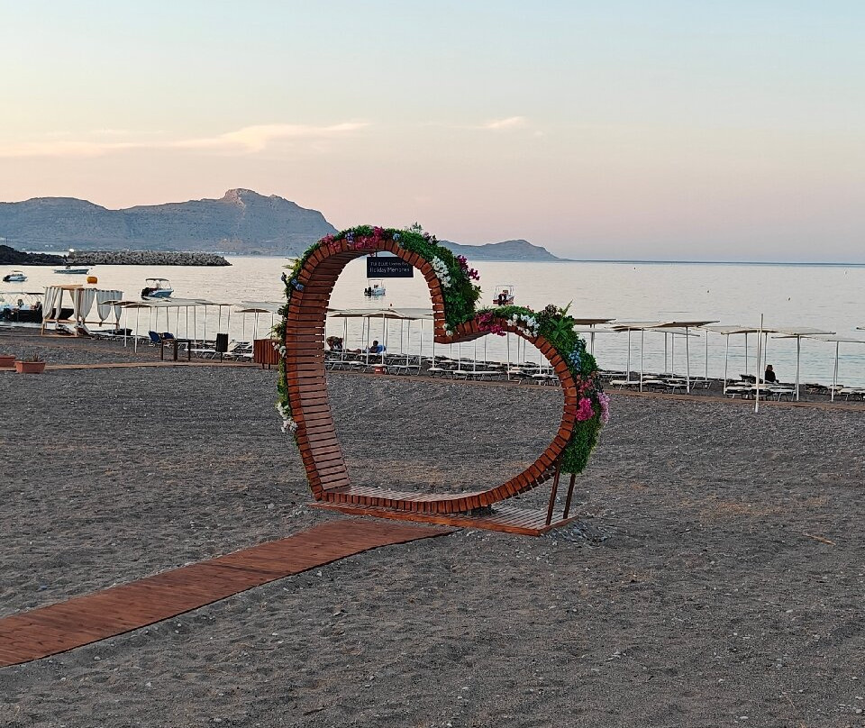 Vlycha Beach景点图片