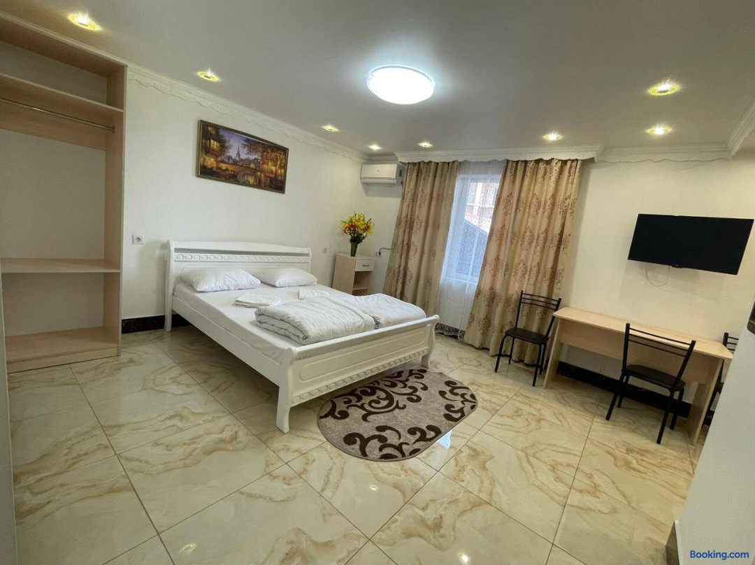 Shaarei Zion Hotel