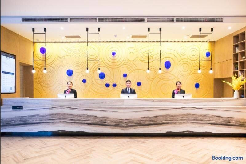 濉溪县酒店住宿-淮北政府广场亚朵酒店