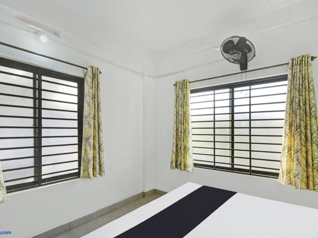 Hotel O Hill Way Rooms