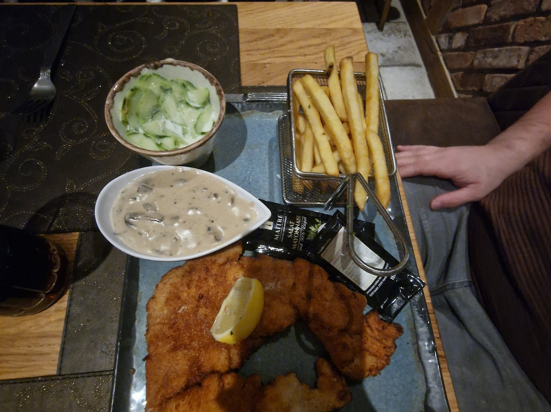 兰德宫伊登酒店主图