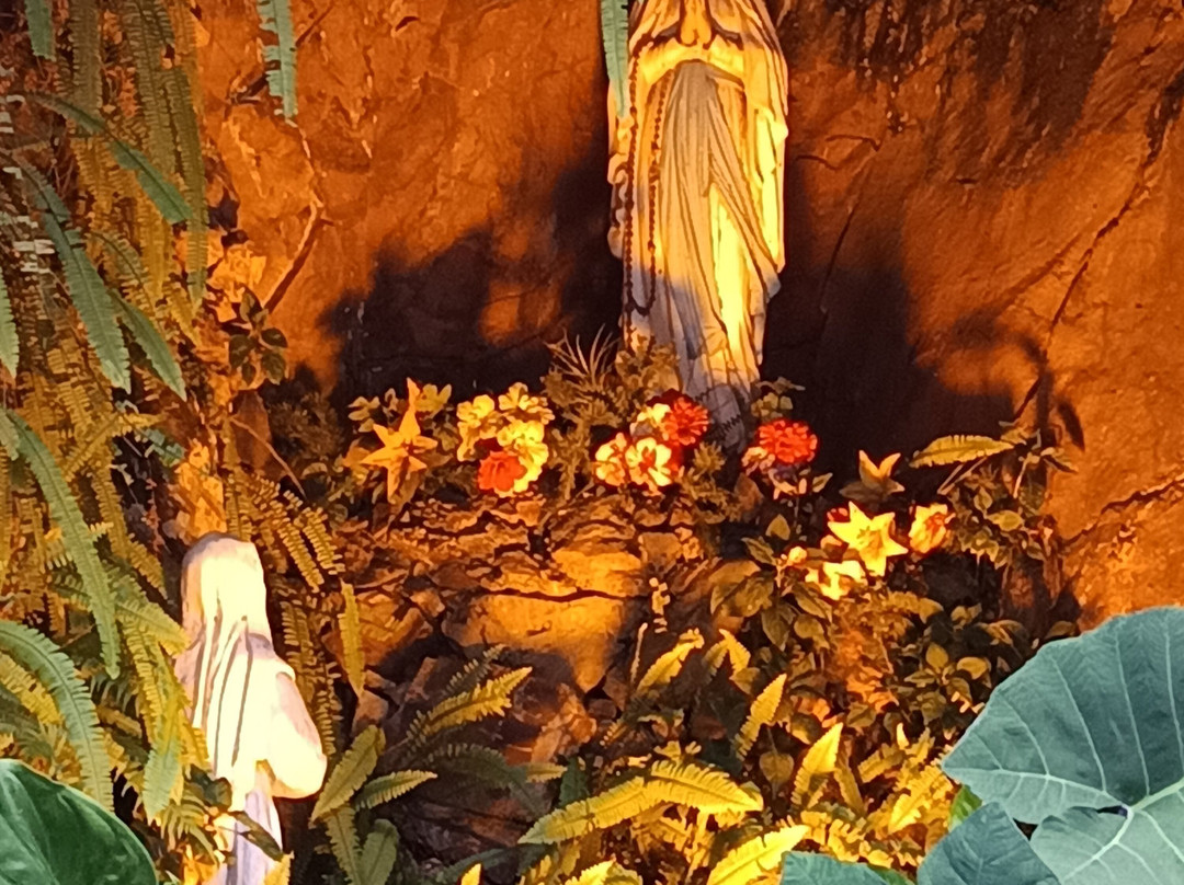 Gruta Nossa Senhora das Lourdes-Aguas da Prata必去景点