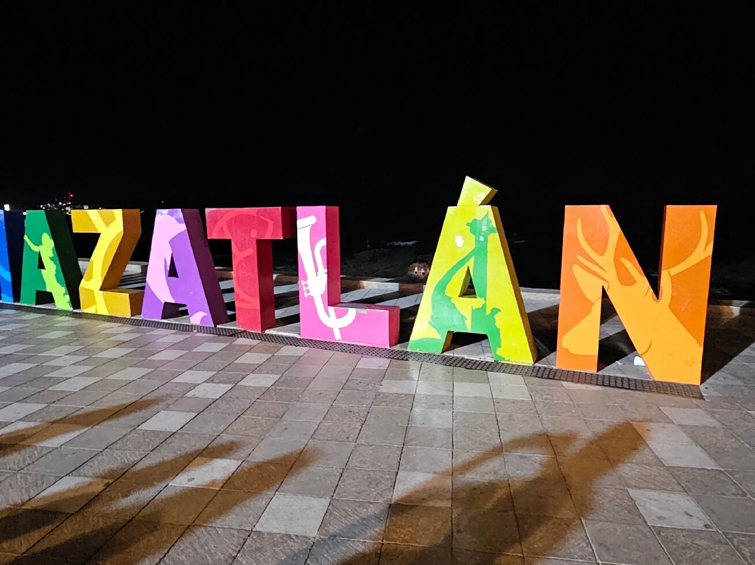 黄金区-马萨特兰必去景点