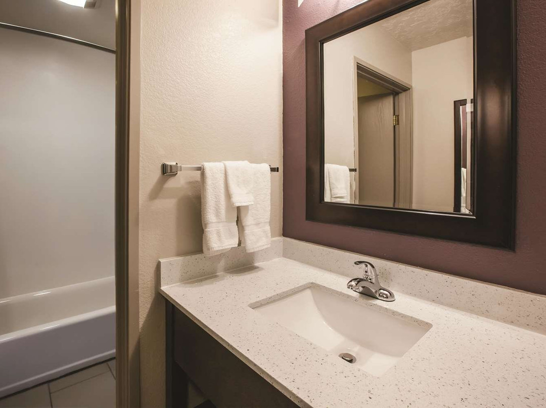 La Quinta Inn & Suites by Wyndham North Orem主图