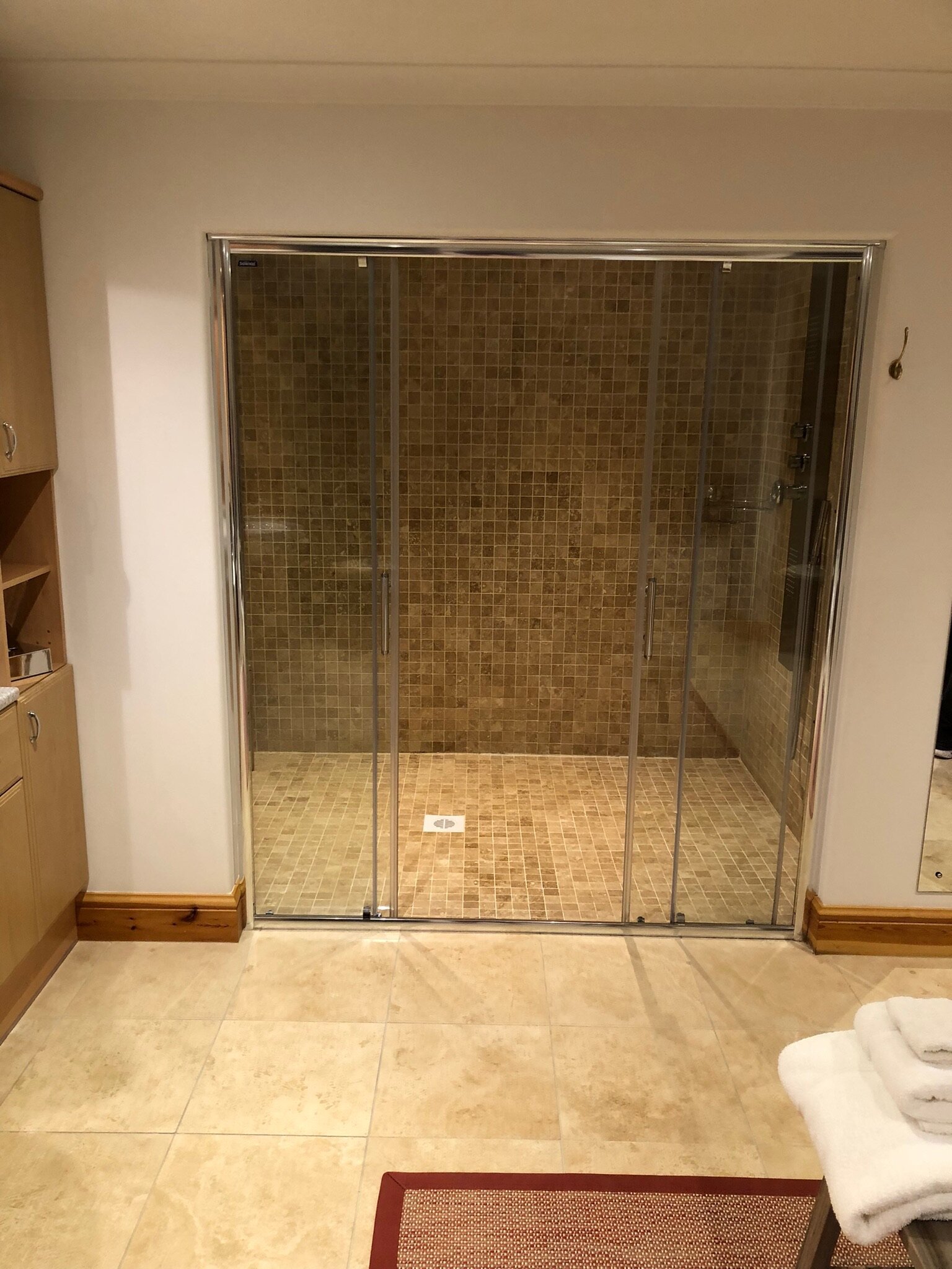 Sutherlands Guest House-浴室