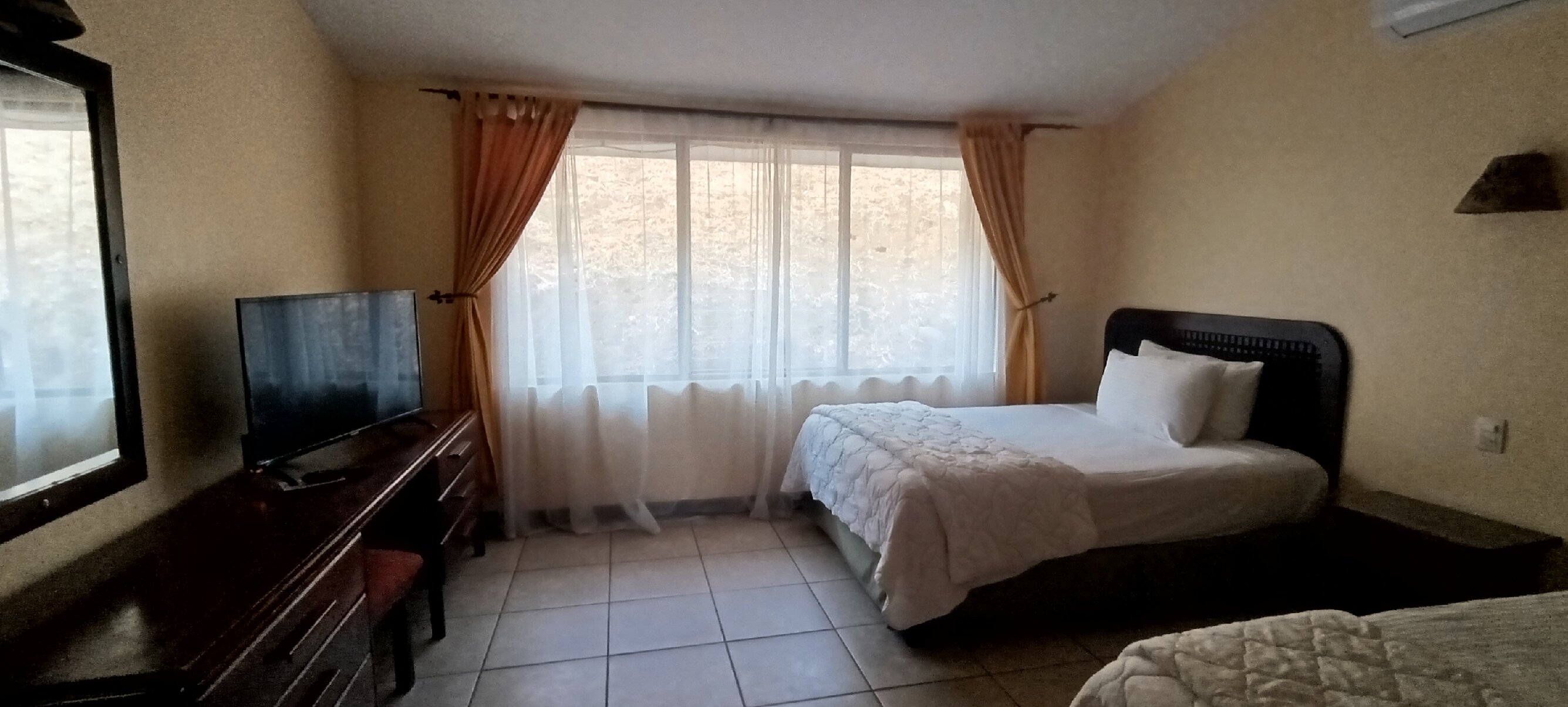 Condovac la Costa-官方