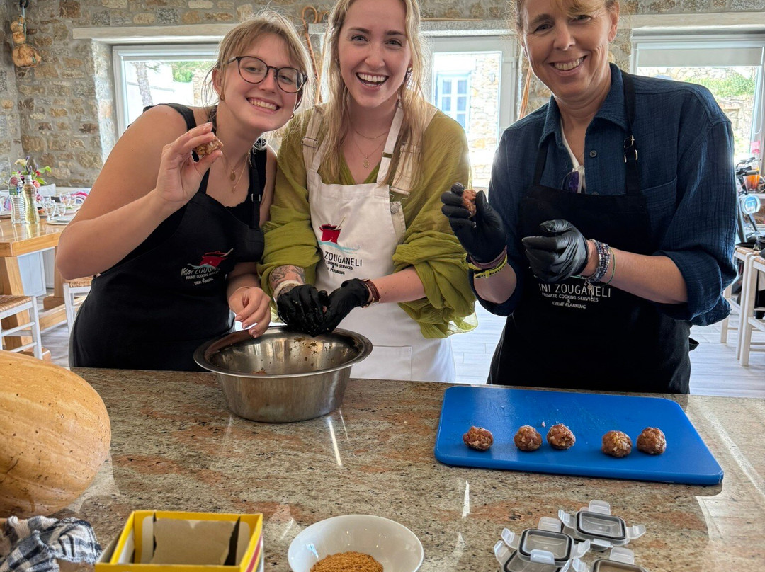 Irini Zouganeli-阿诺梅拉村必去景点