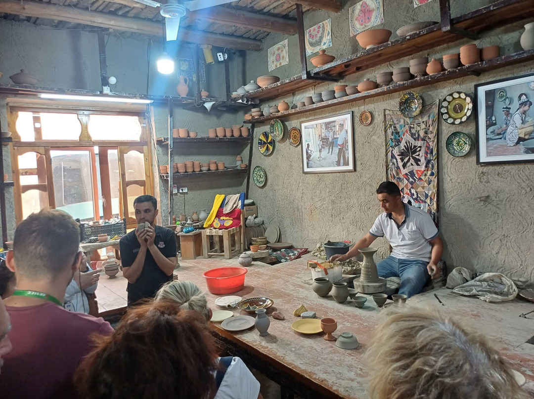 Gijduvan ceramics of The Narzullaevs-Gijduvan必去景点