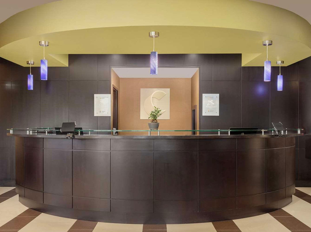 Comfort Suites Lake City主图