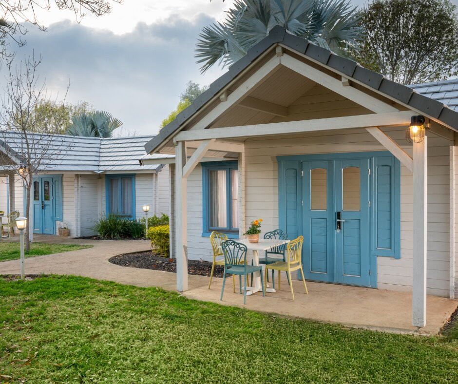 The Village - Jordan Riverside TravelHotel主图