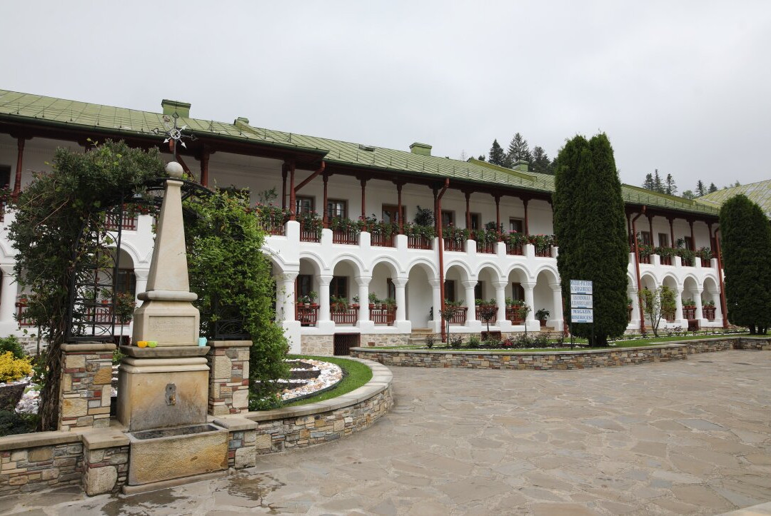 Cloître Du Monastère D'agapia-Agapia必去景点