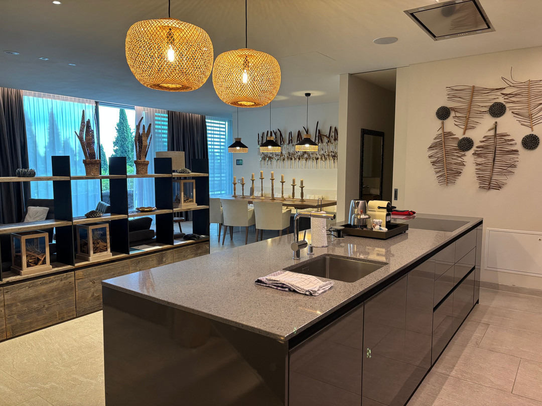 Eden Reserve Hotel & Villas主图