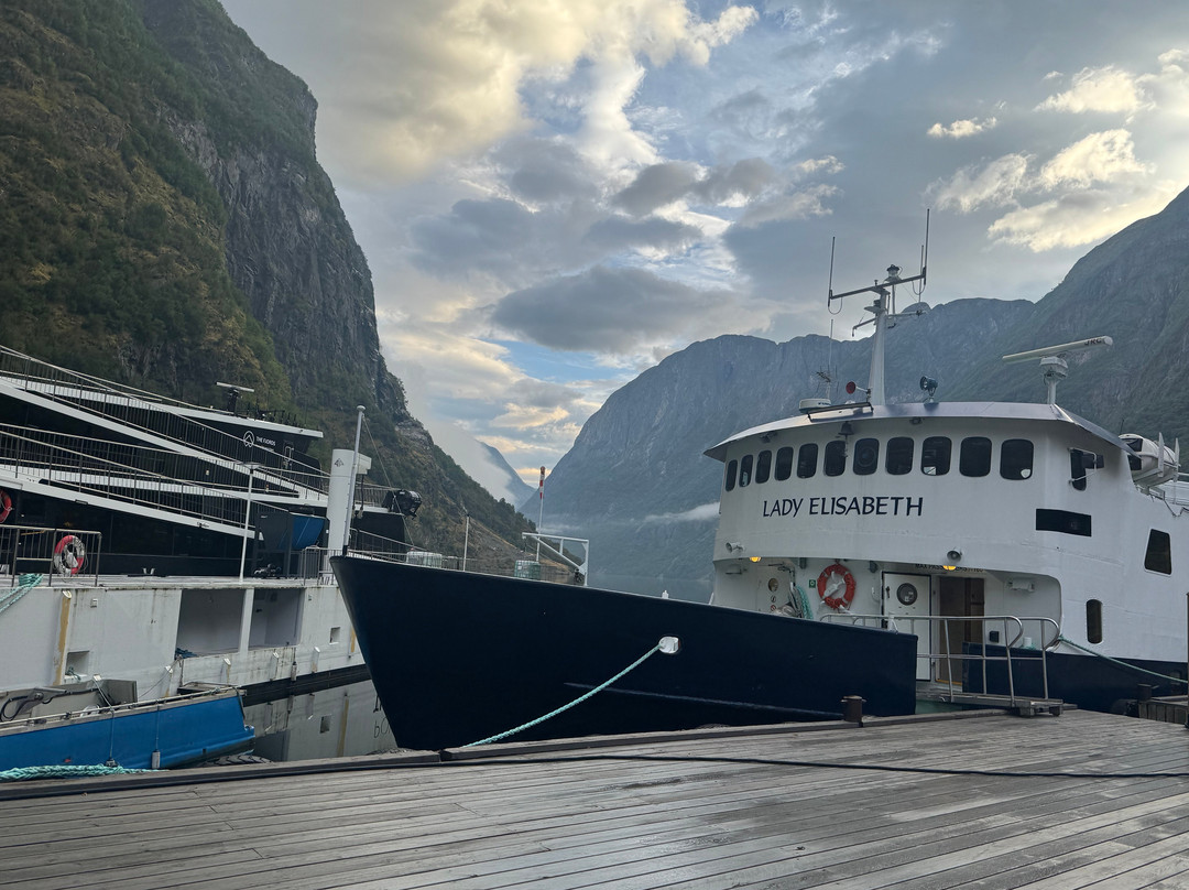 Lustrabaatane-Solvorn必去景点