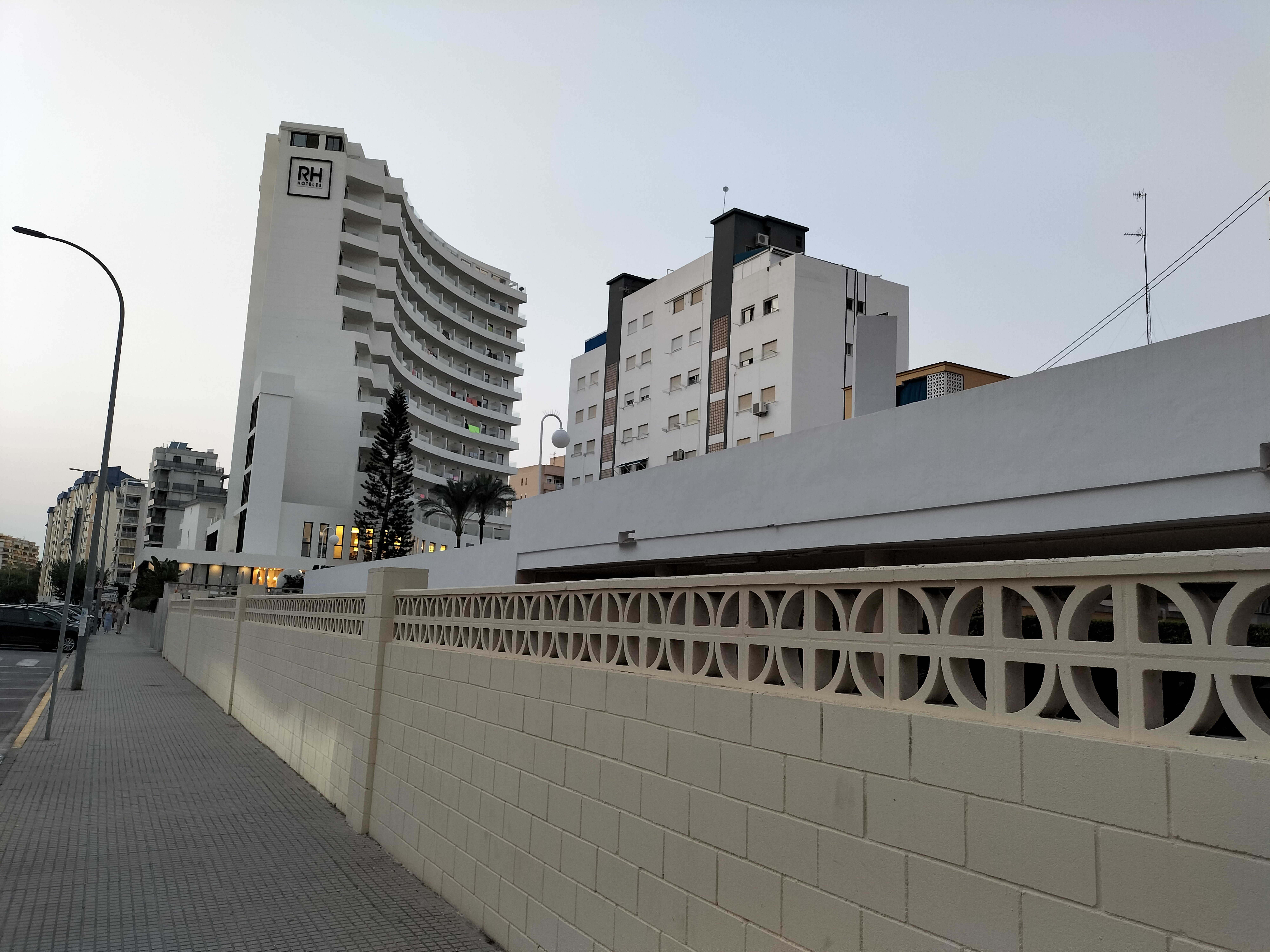 RH校长酒店-官方