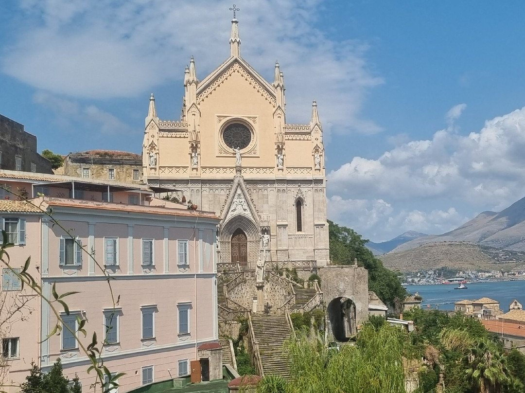 Tempio di San Francesco-加埃塔必去景点