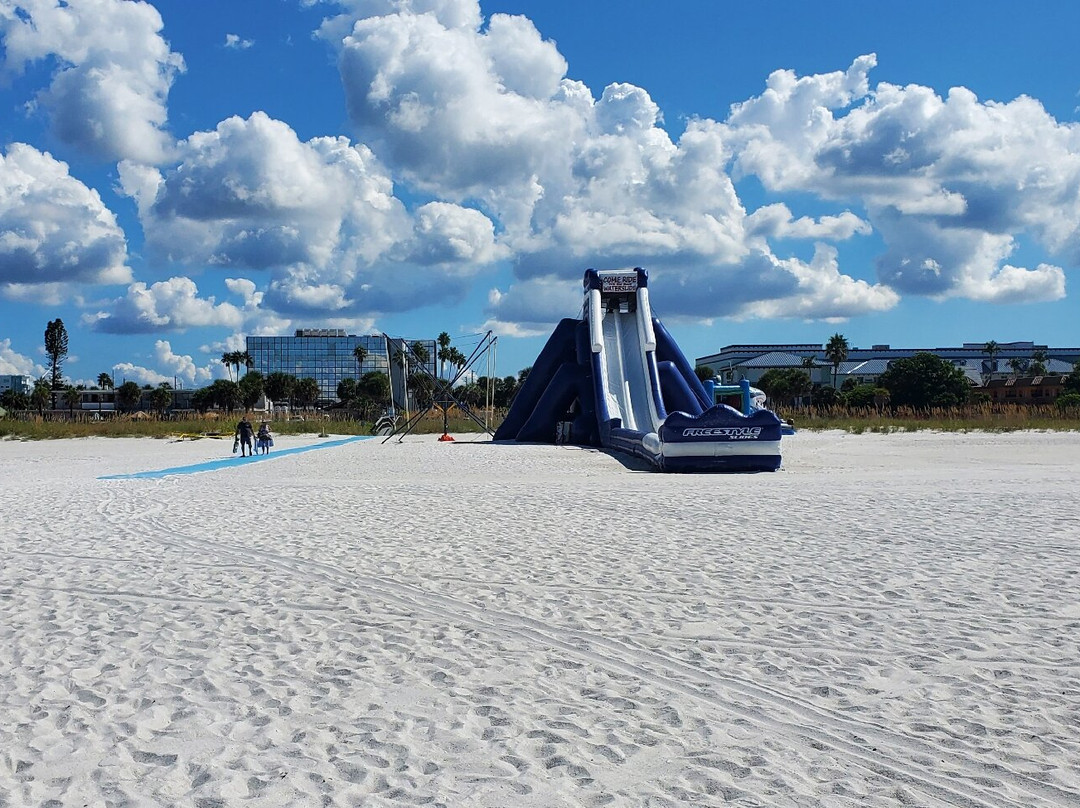 Treasure Island Waterslide and Cabanas-特雷热岛必去景点