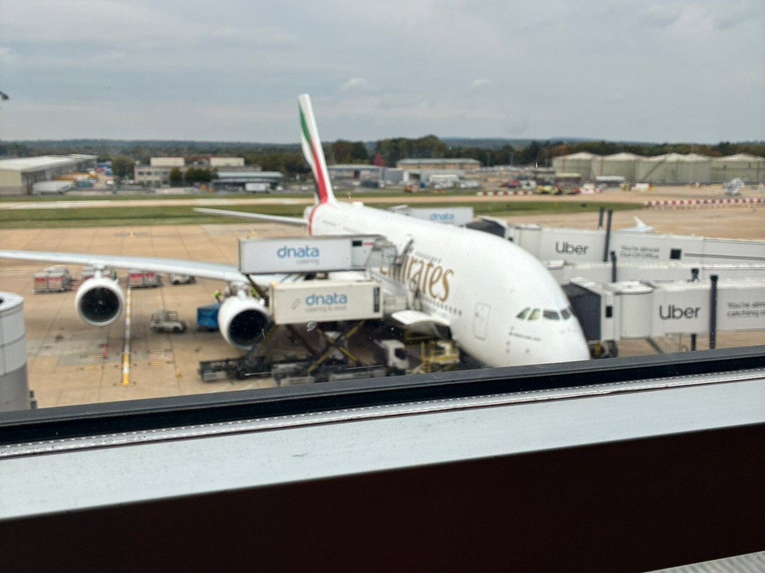 Plaza Premium Lounge Gatwick North Departures-霍利必去景点