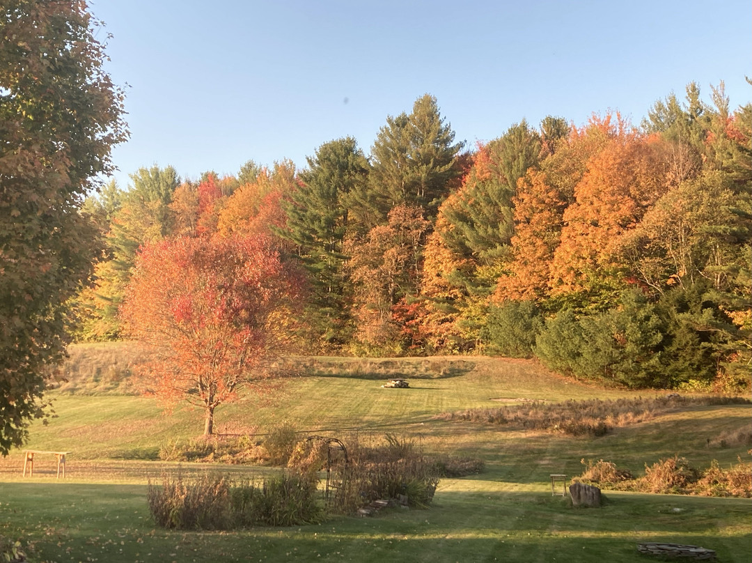 Craftsbury Farmhouse主图