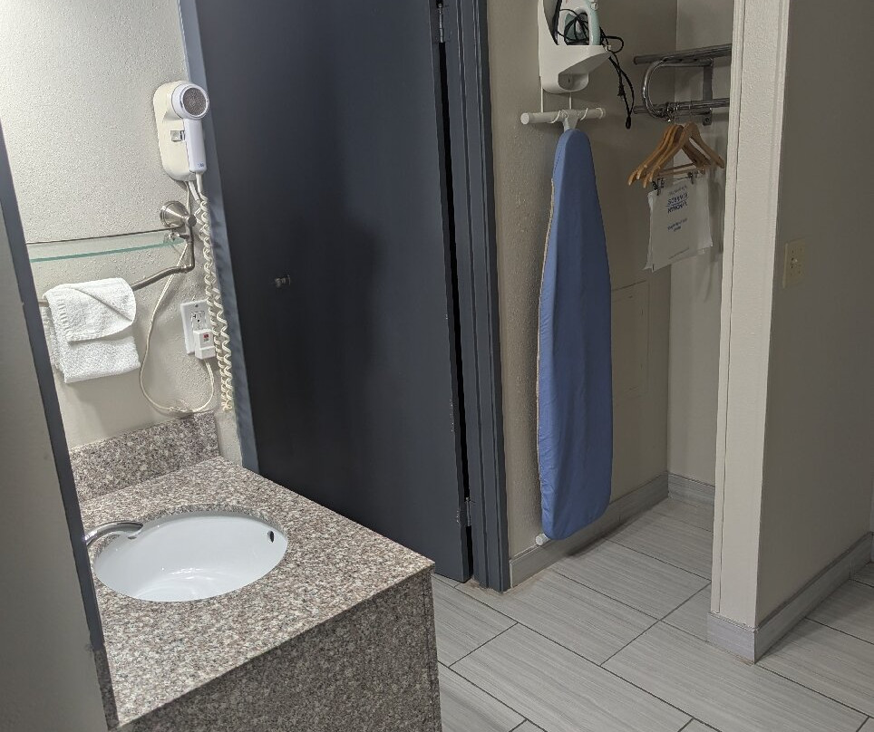 Days Inn & Suites by Wyndham Mt Pleasant主图