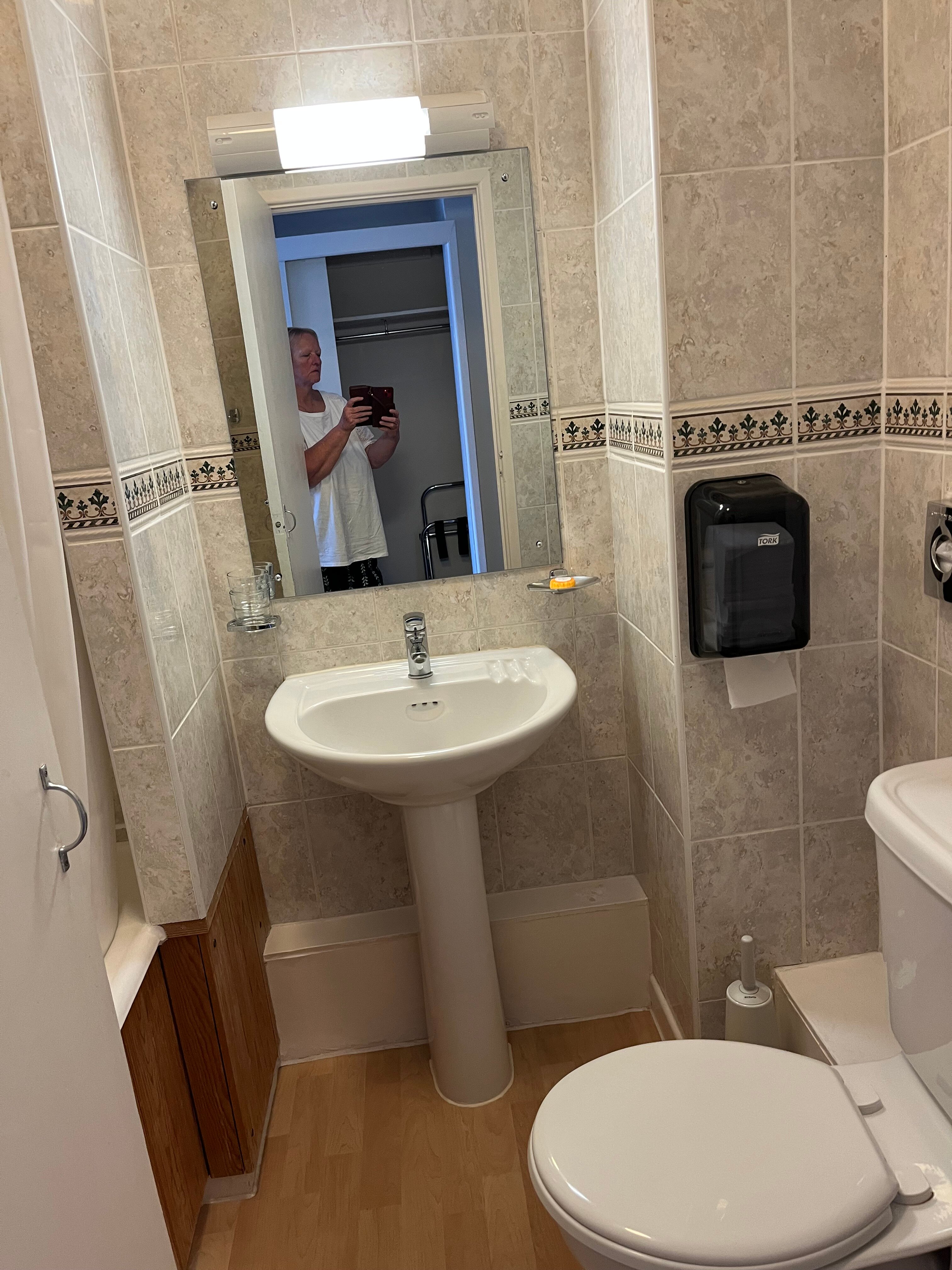 Monterey Hotel, Sure Hotel Collection By Best Western-浴室