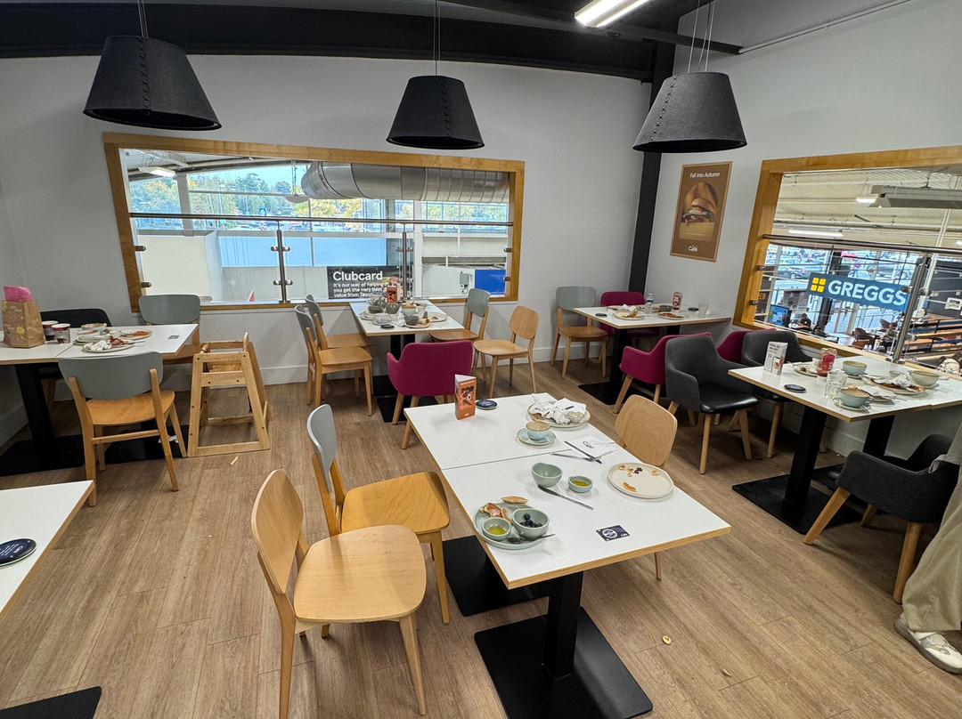 Tesco cafe, Bar hill