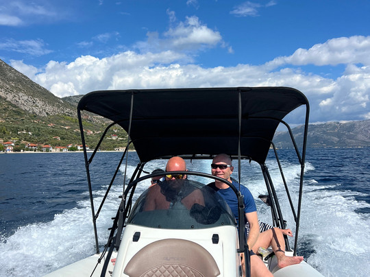 Mediterranean Breeze Cruises-Lefkada Town必去景点