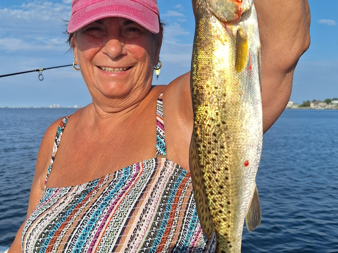 Lucky Chucky Charters-纳瓦拉必去景点