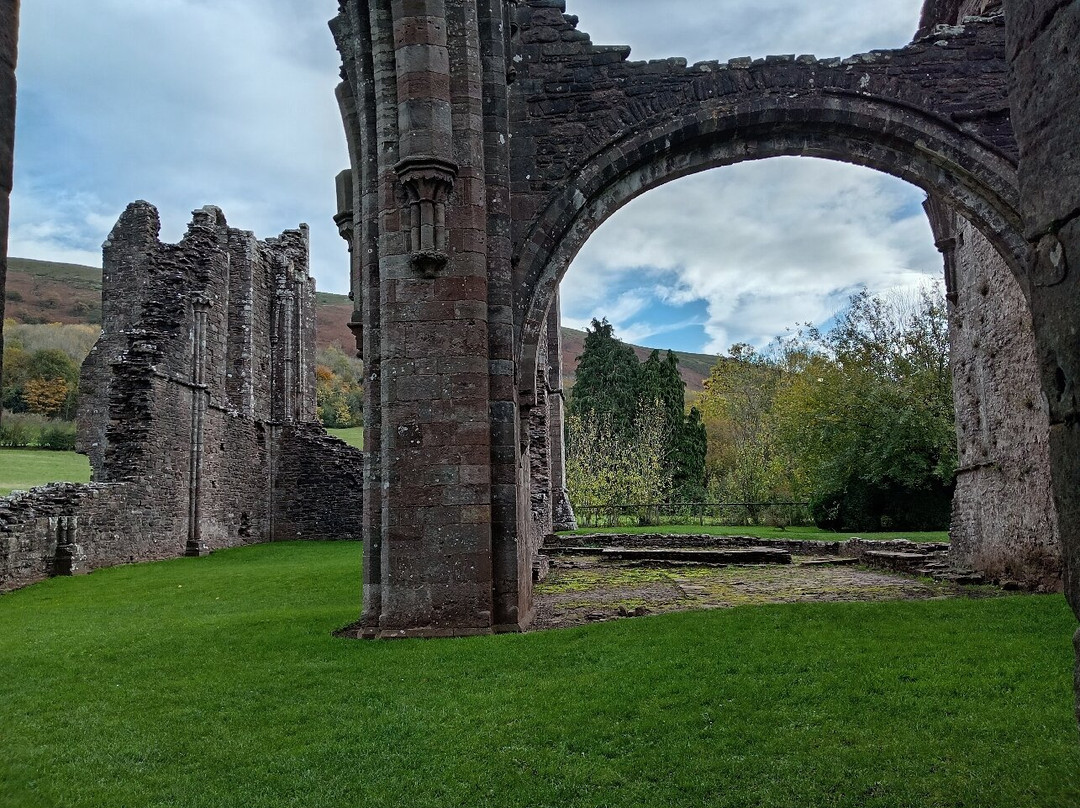 Llanthony Priory-Llanthony必去景点