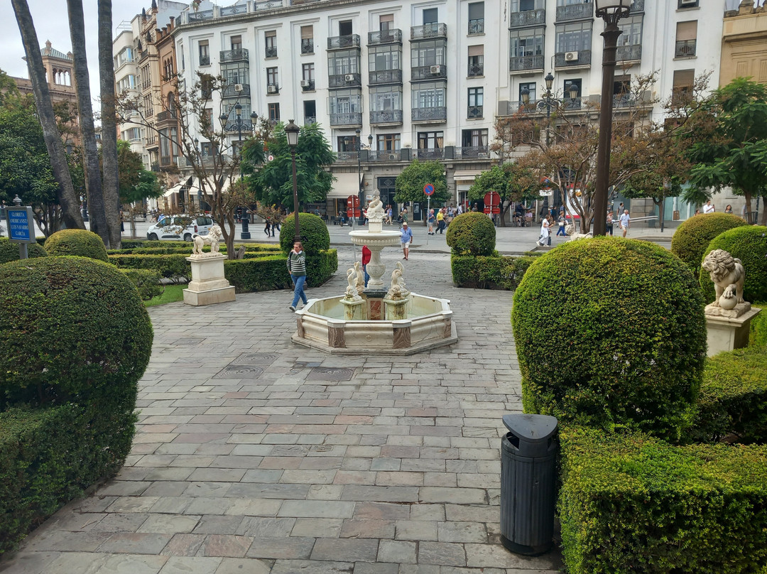Plaza del Triunfo-塞维利亚必去景点