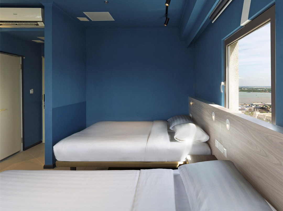 宜必思快捷金边河畔酒店主图