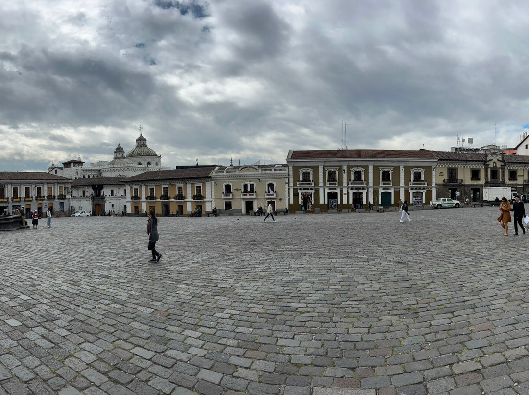 圣弗朗西斯科广场 (Plaza de San Francisco)-基多必去景点