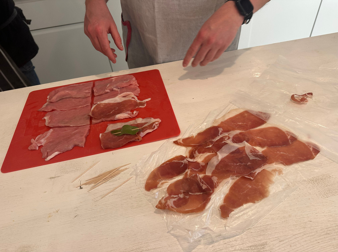 Italian Cooking Class and Olive Tour Experience-罗马必去景点