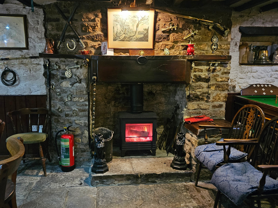 The Old Red Lion主图