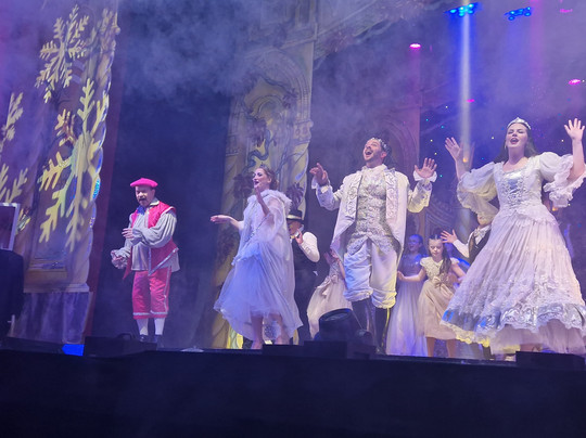 The Old Savoy - Home of The Deco Theatre-北安普敦必去景点